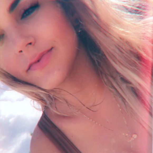 Meet your Posher, Daili - Picture 1 of 1